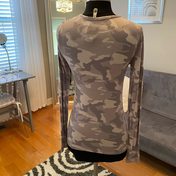 Camo long sleeve - Picture 2 of 2